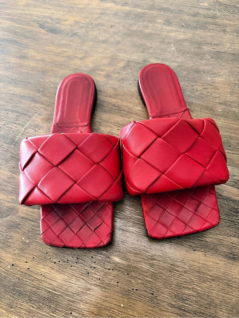 Bottega Veneta Lido Flat Sandal Red EU 39 1/2